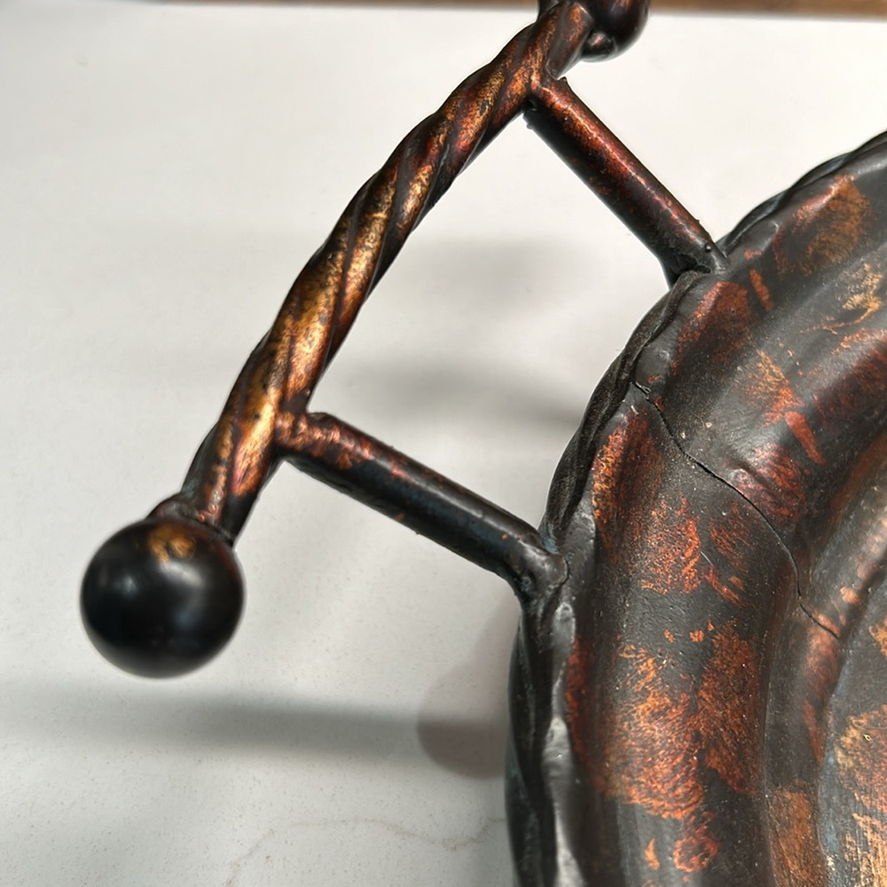 ๐ Decorative Rustic Metal Bowl With Handles Copper Coloured Pattern - Picture 5 of 14
